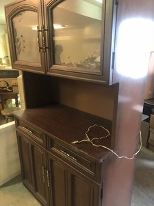 lot 91 image: Metal Cabinet