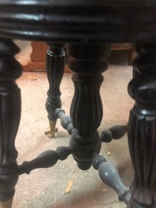 lot 82 image: Swivel Stool