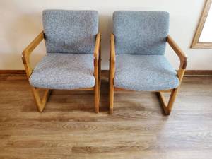 lot 20 image: Pair Of Vintage Arm Chairs