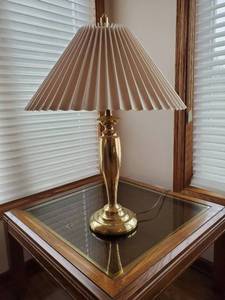 lot 22 image: Brass Stifel Table Lamp