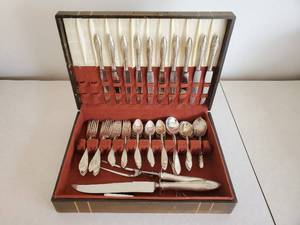 lot 1 image: Sterling Silverware Set With Survaiers Stamp