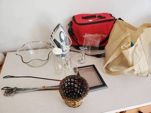 lot 43 image: Contents Of Box