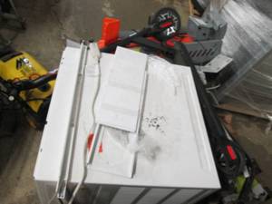 pallet of 2 electric log splitters...