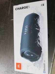JBL charge 5 waterproof blutooth po...