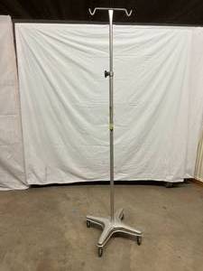 2 Hook IV Pole