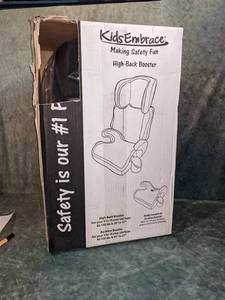 lot 41 image: KidsEmbrace Disney Frozen High Back Booster