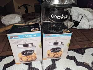 lot 129 image: Two Home Basics Cookie Jars