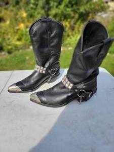 Ladies, size 8 12 Stylish Boots