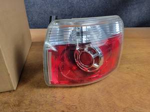 lot 185 image: USED 2012 GMC Acadia Rear Taillight Assembly