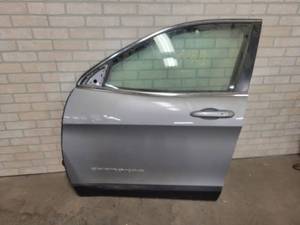 lot 371 image: USED Door Assembly 2014 JEEP Grand Cherokee - Driver Side Front