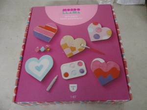 Mondo Llama Arty  Party Heart Paint...