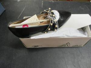 Adm12 Audrey Flats size 5W Shoes...