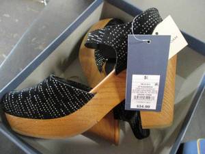 Marcia Memory Foam Heels size 5.5...