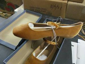 Amala Sq. Toe Flat Size 9.5...