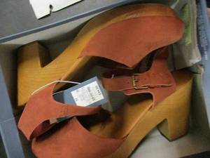 Marcia Heels Memory Foam size 12 ...