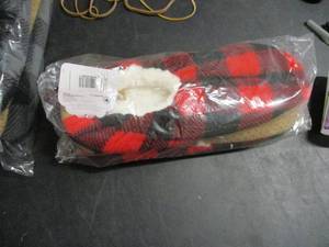 Fuzzy Babba size LXL Slippers...