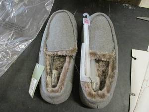 Goodfellow size M Slippers...