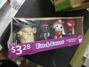 Candy Dispensers lot of 12 $40 val...