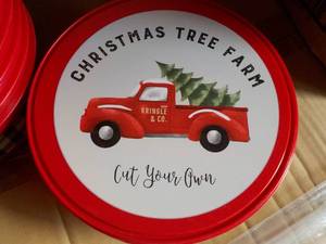 Case of 25 Tubs with Covers...