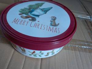 Case of 25 Tubs with Covers...