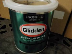 18 quarts Glidden Eggshell Paint- v...