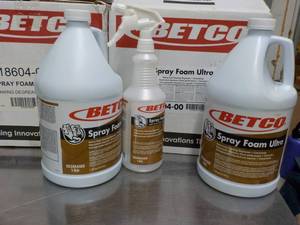 2 Gallon Jugs Betco Spray Foam Ultr...