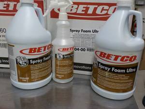 2 Gallon Jugs Betco Spray Foam Ultr...
