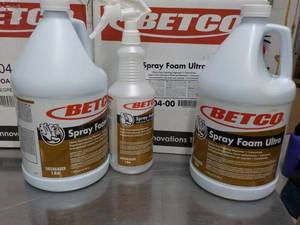 2 Gallon Jugs Betco Spray Foam Ultr...