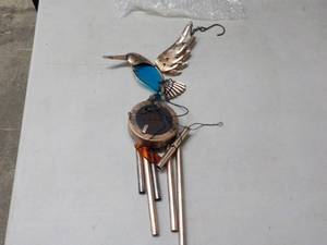 Solar Hummingbird Chime needs asse...