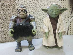 lot 11 image: (BS) 2 Vintage Star Wars Figures12...