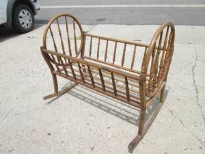 lot 16 image: (A-2T) Vintage Wood Rocking Baby Cr...