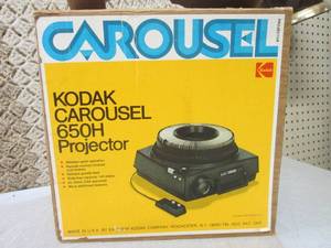 lot 28 image: (F-0) Vintage Kodak Carousel 650H P...
