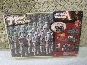 lot 30 image: (BS) Star Wars 7 Wood Puzzles in On...