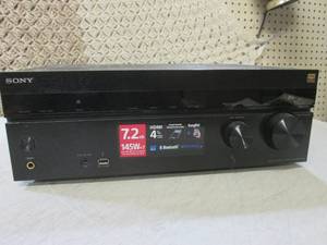 lot 61 image: (D-2) Sony STR-DH750 7.2 Channel 4K...