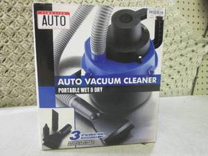 lot 67 image: (CSB) 12V Portable Auto WetDry Vac...