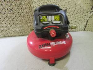 lot 95 image: (EW7) Central Pneumatic 3 Gallon 10...
