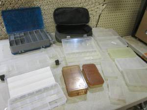 lot 102 image: (CSB) Assorted Plastic Organizers ...