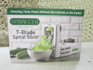 lot 147 image: (BS) 7-Blade Spiral Slicer...