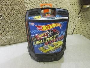 lot 184 image: (F-0) Hot Wheels Carry Organizer Ca...