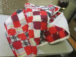 lot 189 image: (D-3T) Home Made Twin Size Quilt...