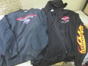 lot 200 image: (BS) Harley Davidson Hoodie and Swe...