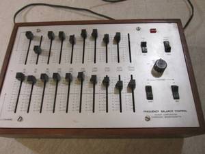 lot 220 image: (C-4) Advent Corporation Frequency ...