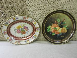 lot 230 image: (B-3) 2 Vintage Metal Trays...