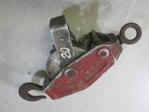 lot 250 image: (H-2) Vintage Ratchet Lift 16 Long...