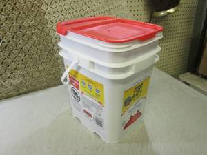 lot 276 image: (C-3) Large Container of Cat Litter...