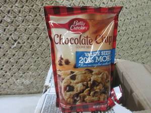 lot 286 image: (C-2) Case 10 Pouches Chocolate Chi...