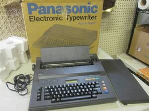 lot 34 image: (EW6) Panasonic RK-T32 Electronic T...