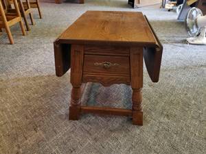 lot 21 image: End Table with Folding Leaves & Drawers