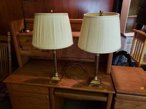lot 32 image: Pair of Matching Brass Lamps