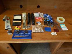 lot 48 image: Office Supplies